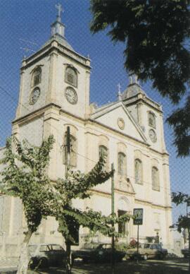 Terra das Monções - Fachada da Igreja Matriz