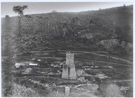 Primeiro encontro e pilares do viaduto de Santa Anna