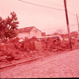 [Demolição de casas]