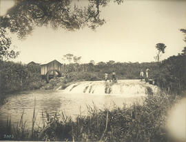 Nucleo [Colonial] Gavião Peixoto – Cascata do Papagaio no Rio Itaqueré