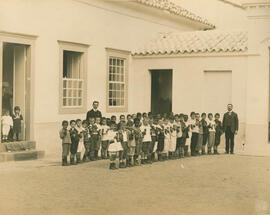 [Exercício de ginástica no Grupo Escolar Doutor Quirino dos Santos]