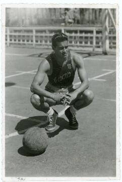 [Pasqualito da equipe de basquete do Instituto Cesário Motta]