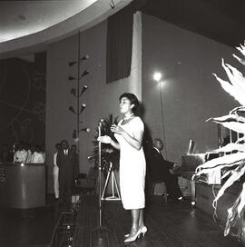 [Visita da cantora americana Muriel Burrell Smith ao Tênis Clube de Campinas]