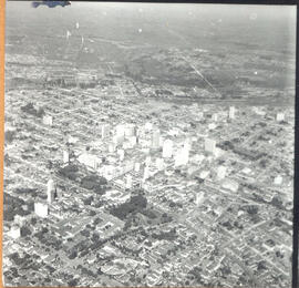 [Vista aérea da cidade]