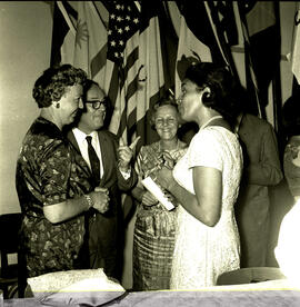 [Visita da cantora americana Muriel Smith ao Tênis Clube de Campinas]