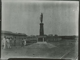 [Monumento à Companhia Mogiana de Estradas de Ferro]