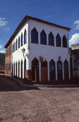 Rua Álvares de Melo, 72 (esquina com a Rua Miguel Calmon)